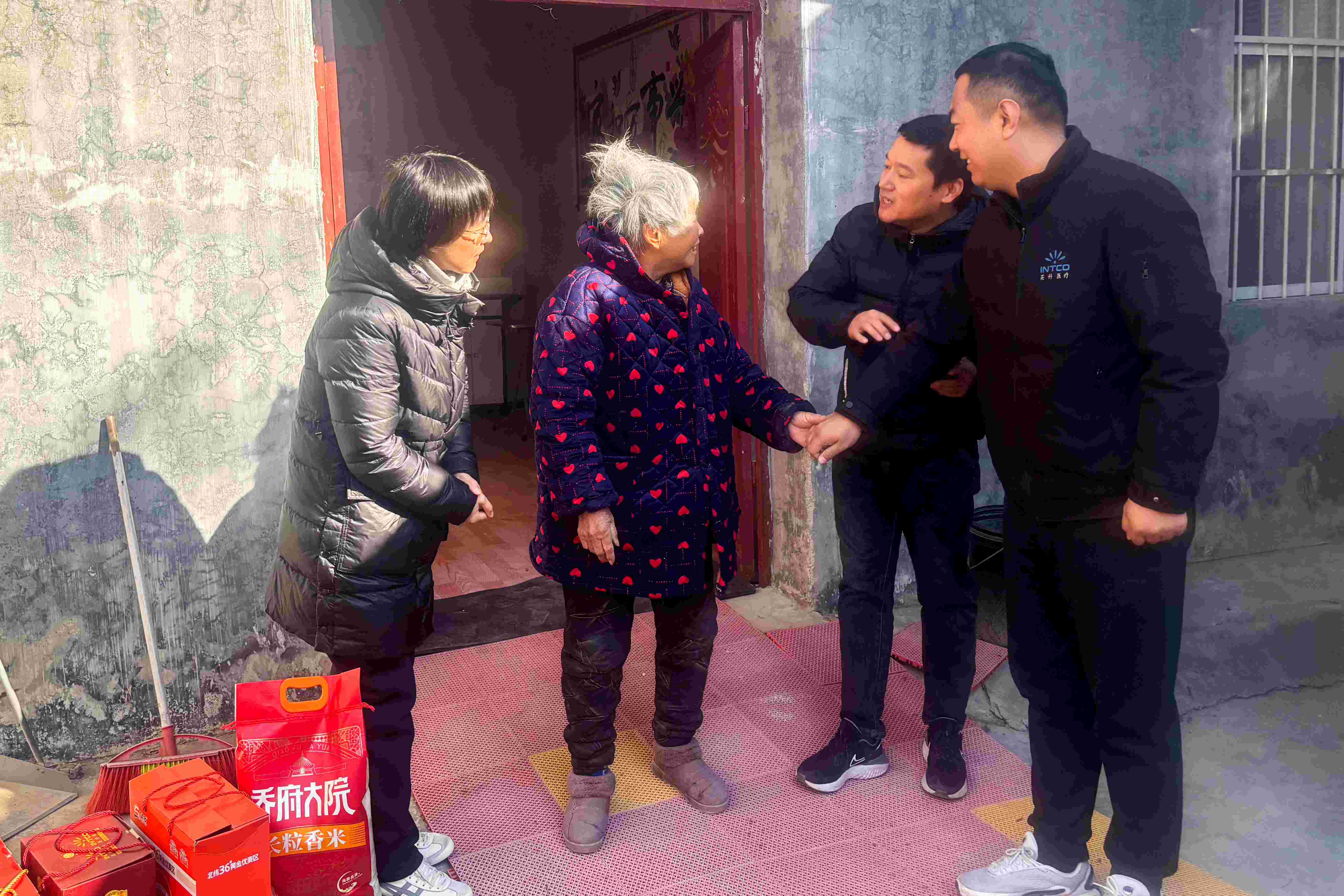 安徽letou乐投医疗开展春节走访慰问活动